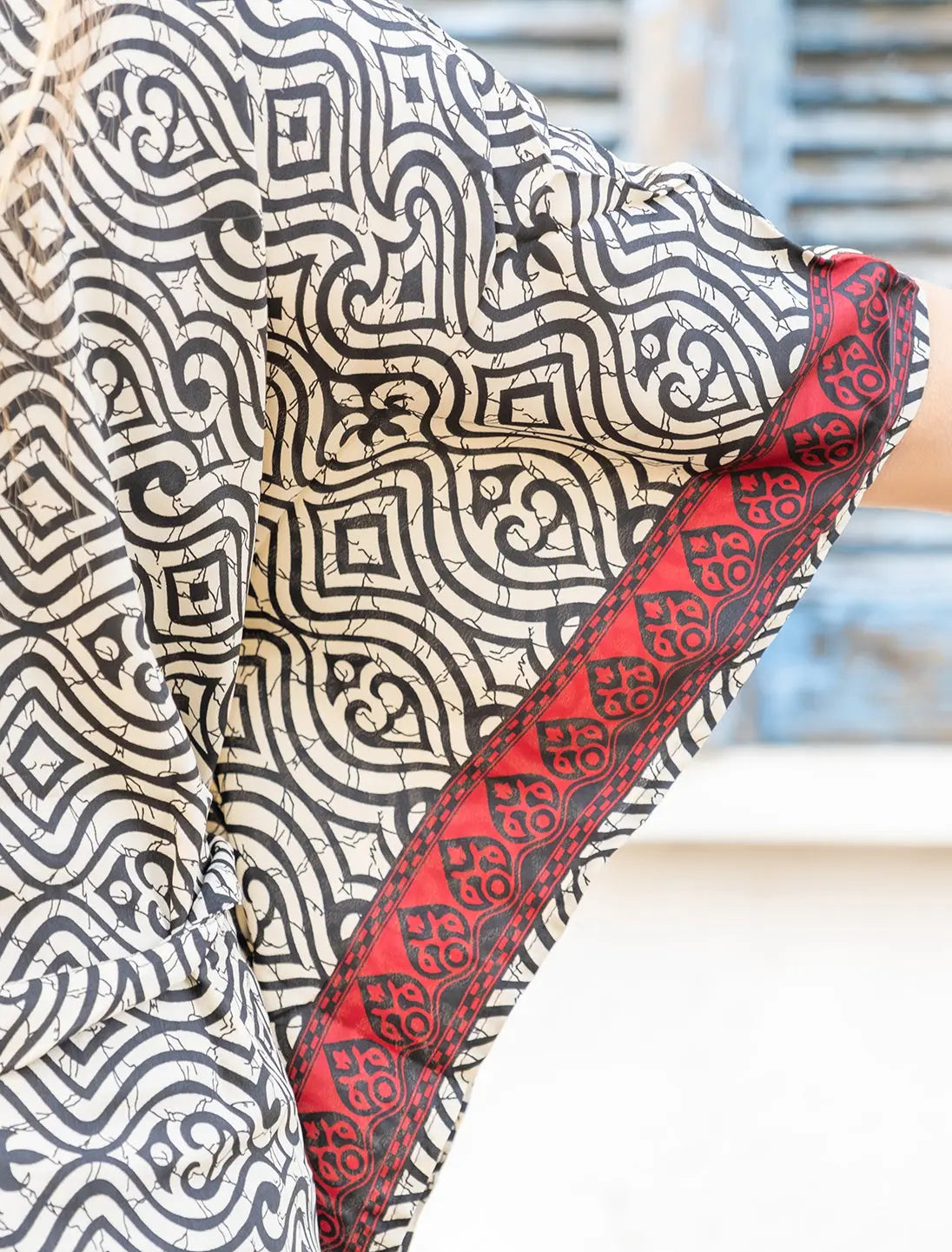 Kimono donna lungo Mohini in seta indiana - Picche nero Namastemood
