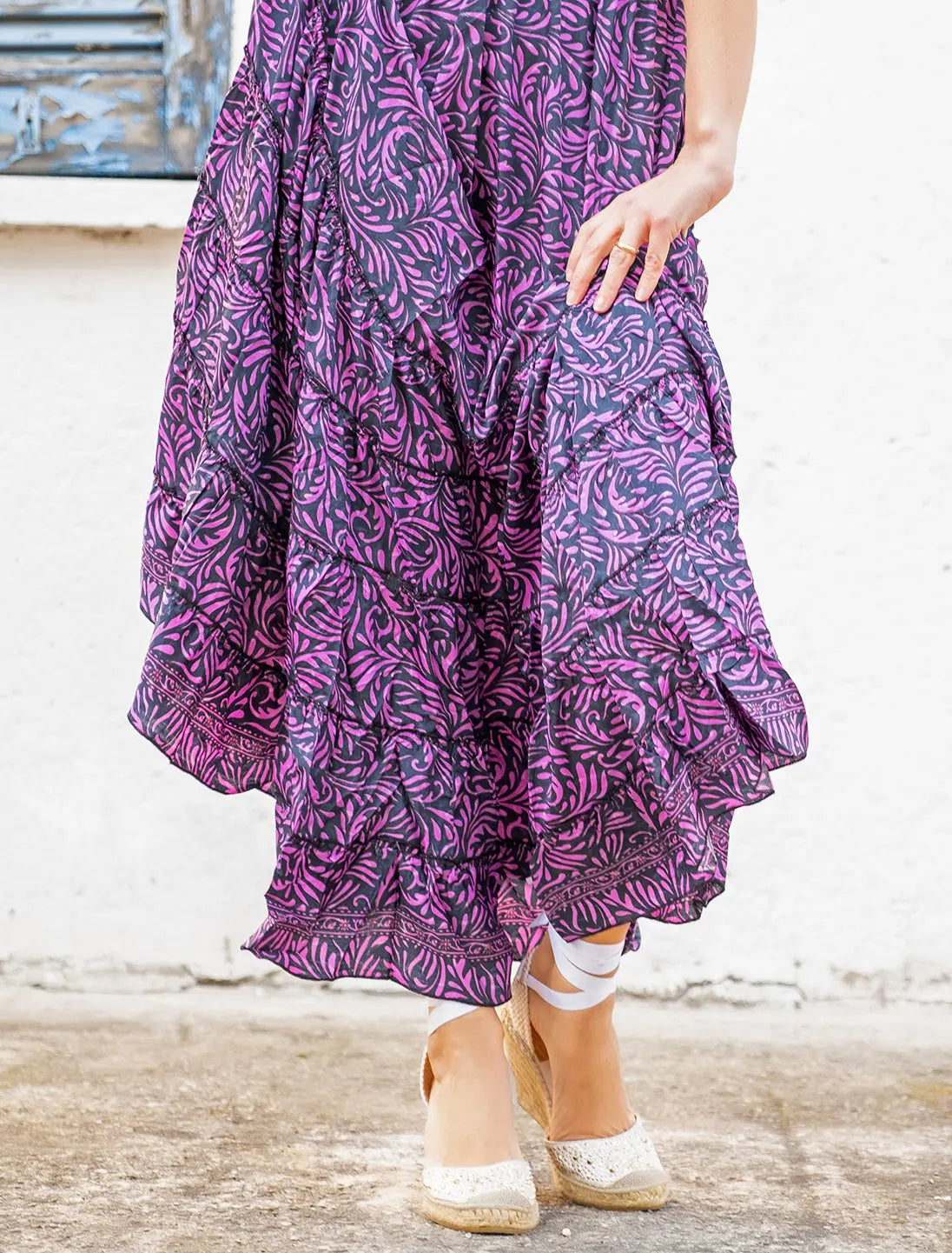 Vestito lungo Ela in seta indiana con spalline elastiche - Felce fucsia Namastemood