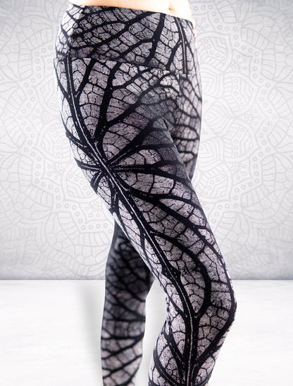 Pantaloni leggings donna eleganti e modellanti - Radici nero chiaro-scuro Namastemood