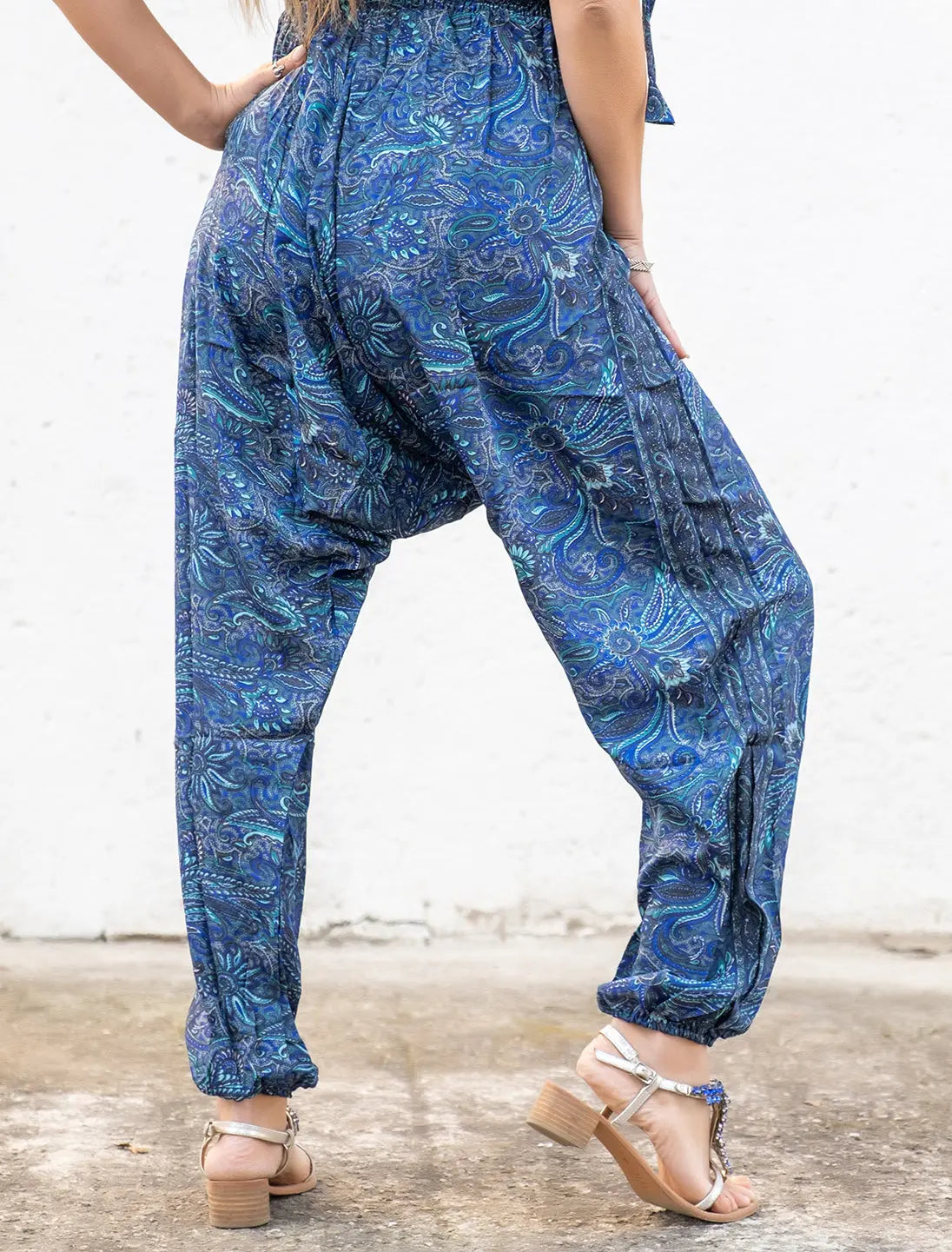 Jumpsuit lungo Vanita in seta indiana maniche a 3/4 e fascia in vita - Misto fiori blu Namastemood