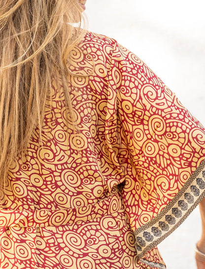 Kimono donna lungo Mohini in seta indiana - Spirale crema bordeaux Namastemood
