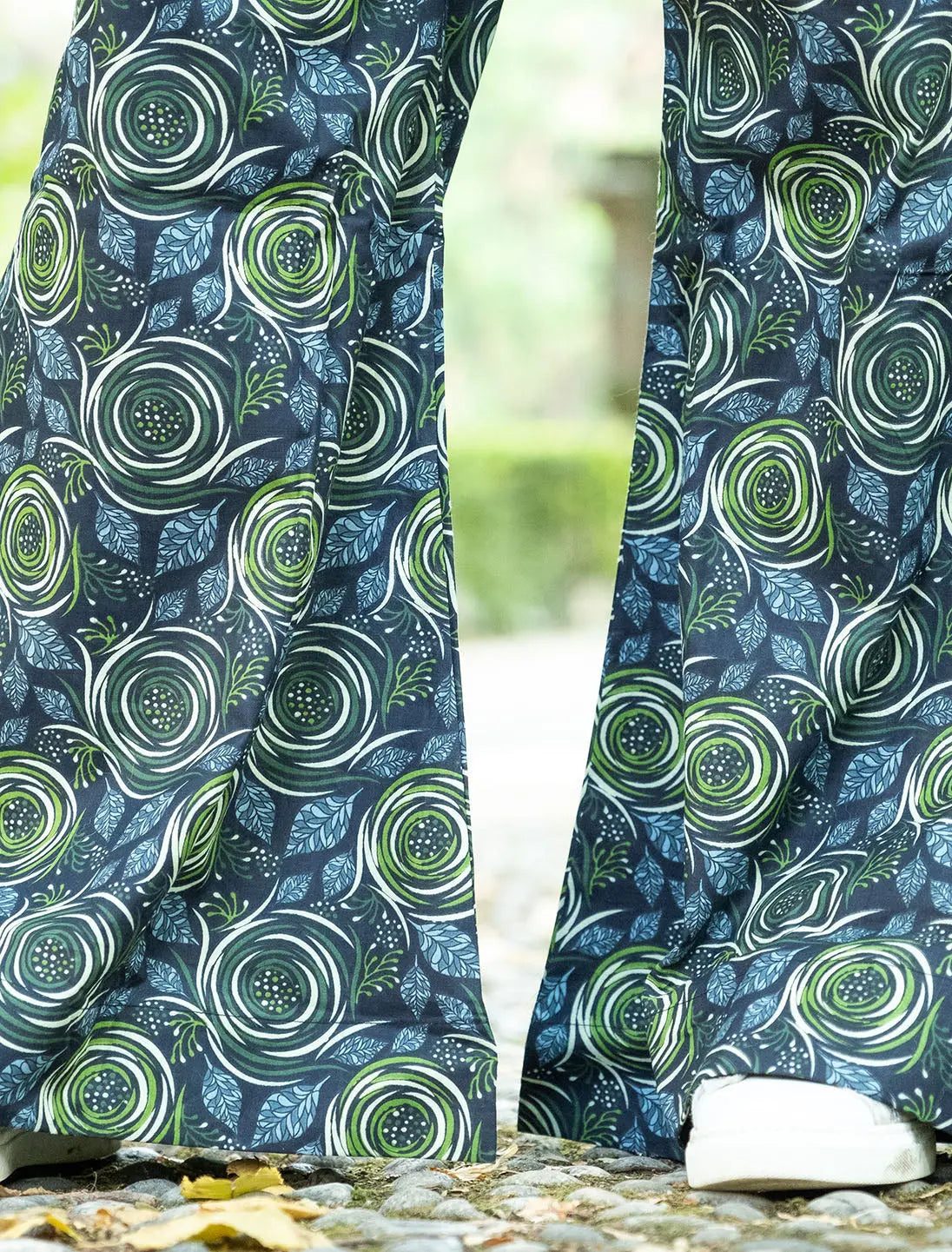 Pantalone donna anni 70 Sangita - Fiore spirale verde militare Namastemood