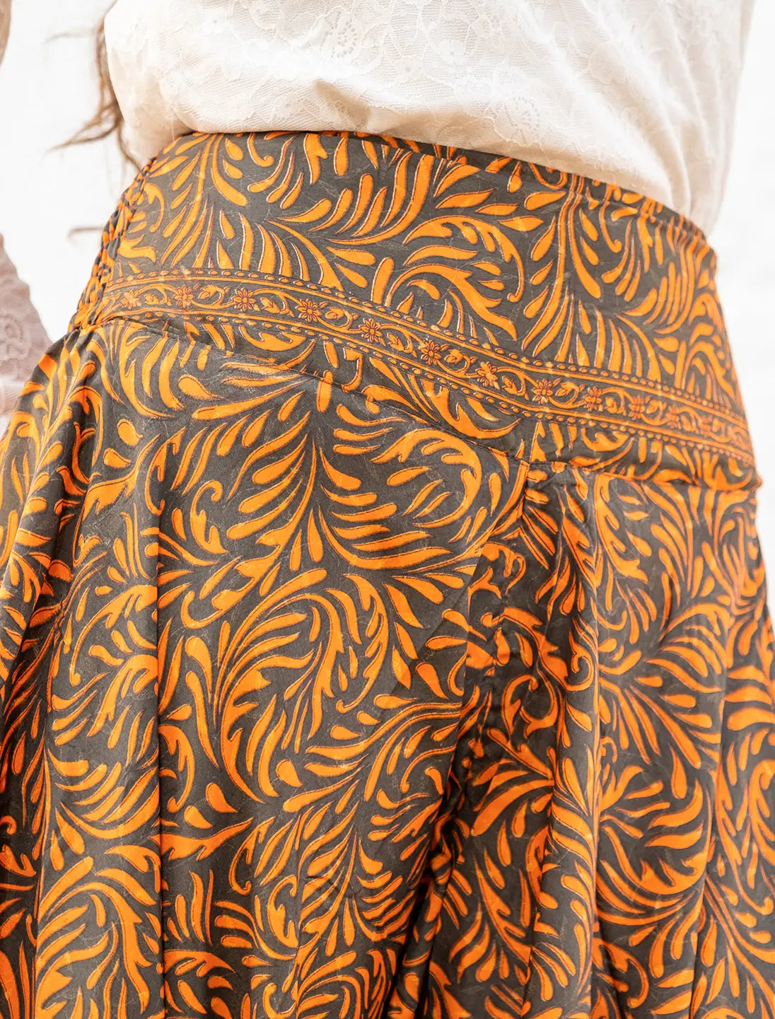 Pantalone lungo donna Uttara ampio in seta indiana - Felce arancio Namastemood