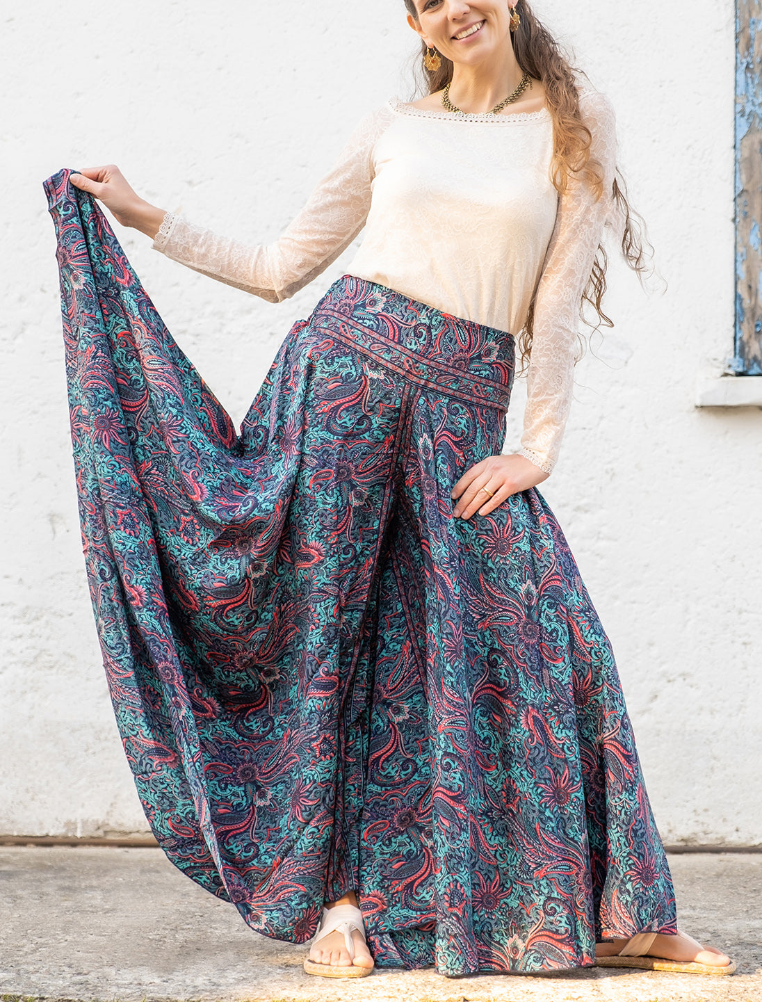 Pantalone lungo donna Uttara ampio in seta indiana - Misto fiori turchese Namastemood