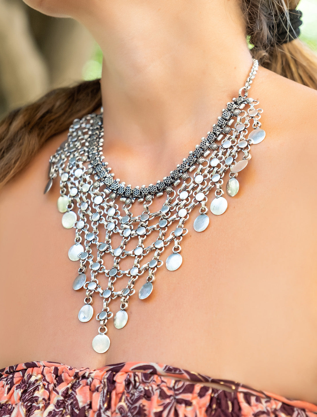 Antique style rigid collar silver necklace